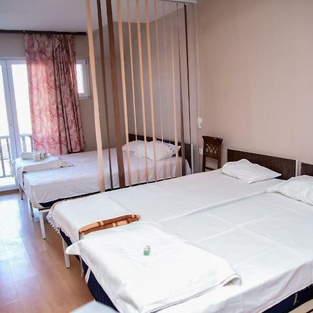 Art Theatre Caffe Hotel Struga Zewnętrze zdjęcie