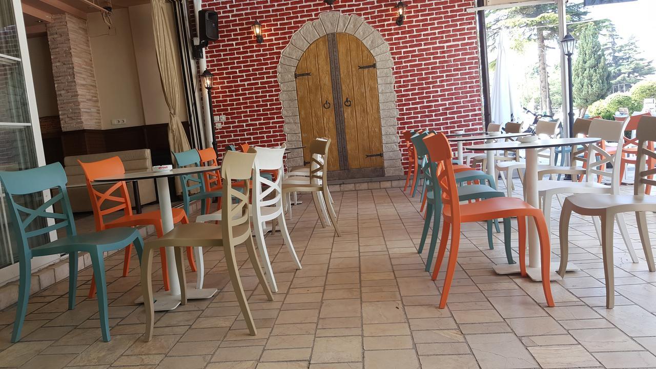 Art Theatre Caffe Hotel Struga Zewnętrze zdjęcie