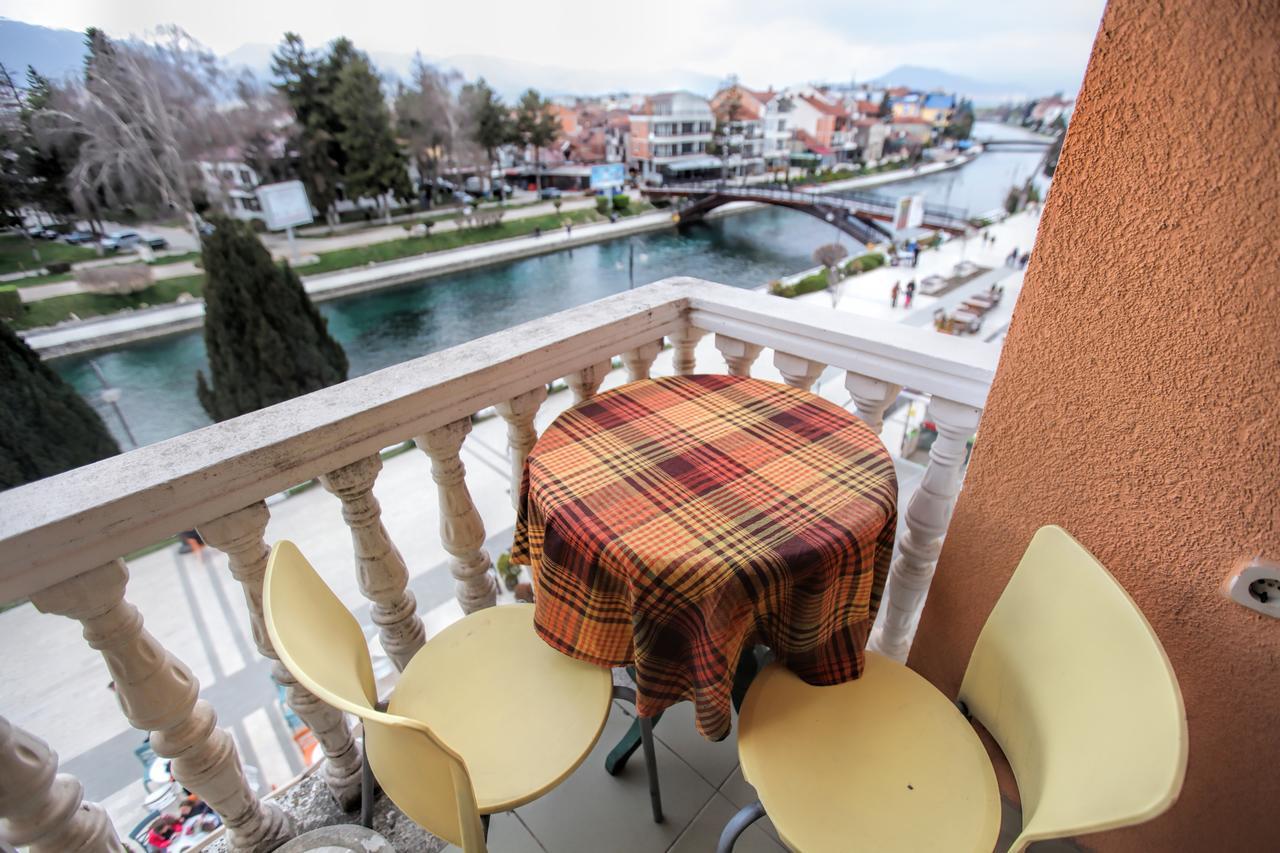 Art Theatre Caffe Hotel Struga Zewnętrze zdjęcie