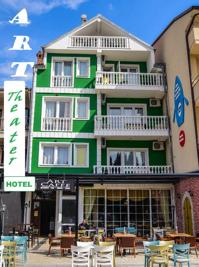Art Theatre Caffe Hotel Struga Zewnętrze zdjęcie